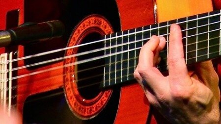 Udemy Essential Guitar Barre Chord Bio-Mechanics